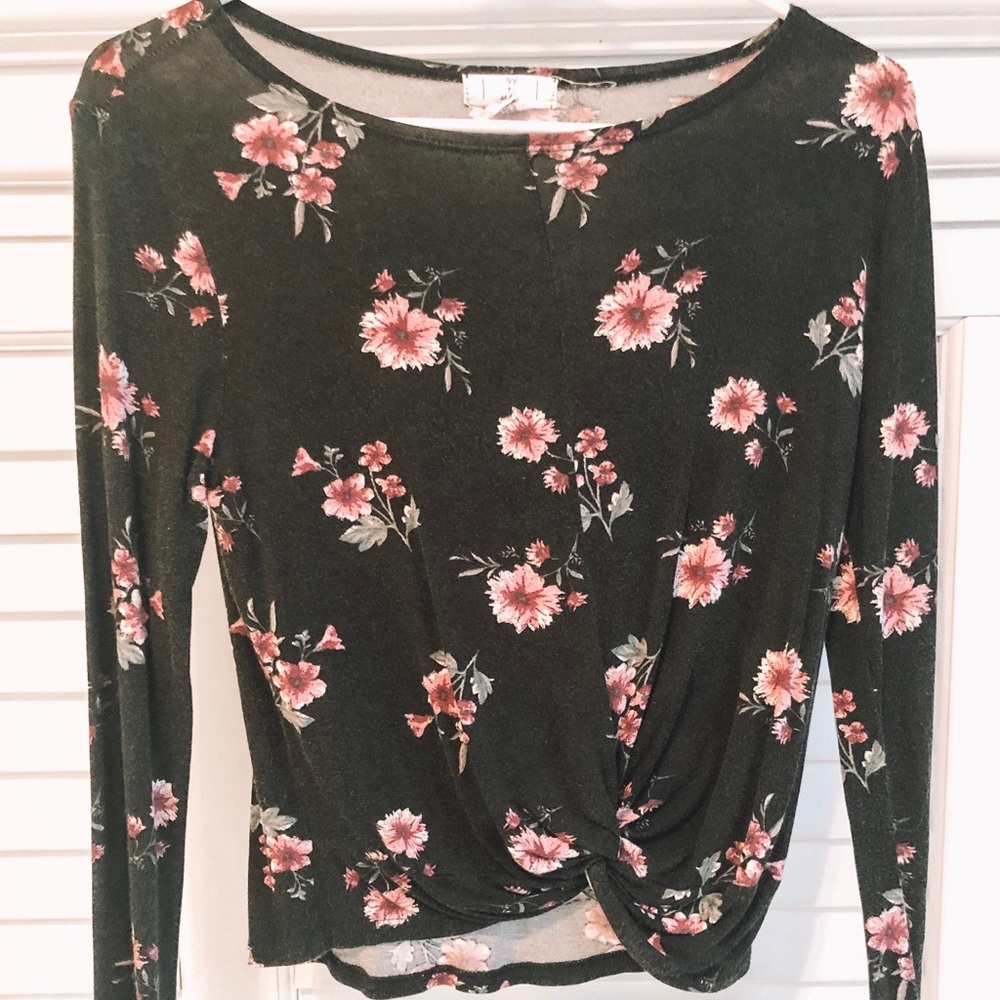 Floral Cropped Long Sleeve - Front Tied Knot